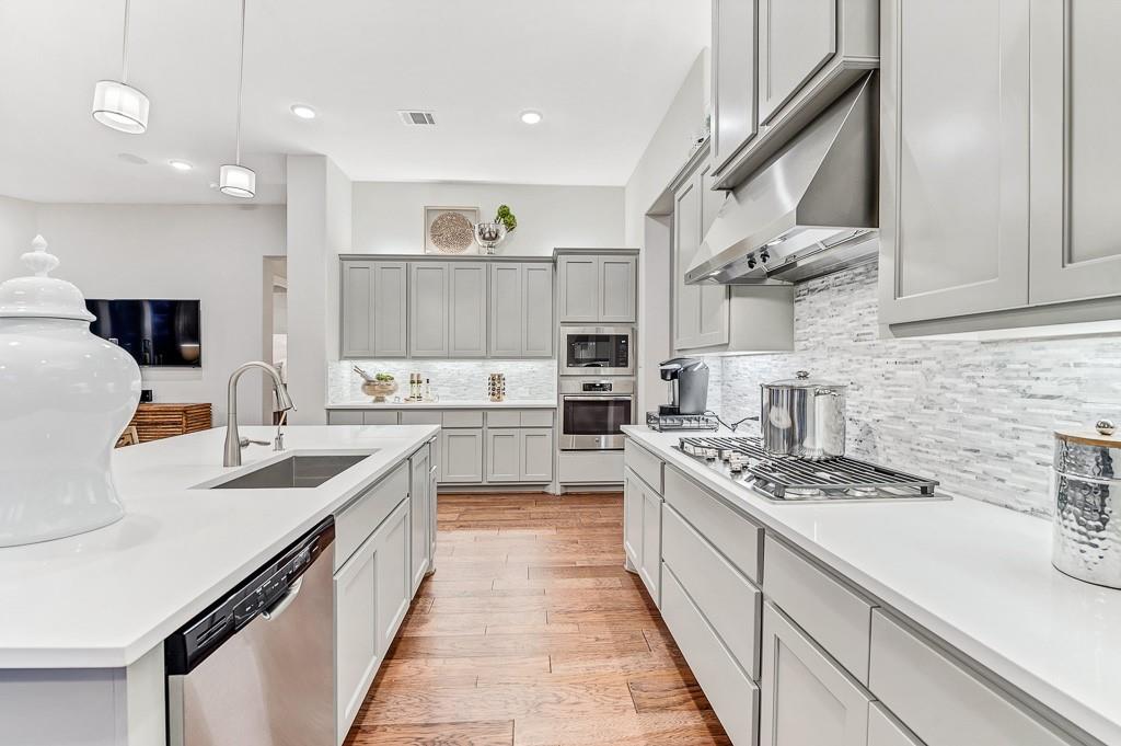 Kitchen With Island And Breakfast Bar