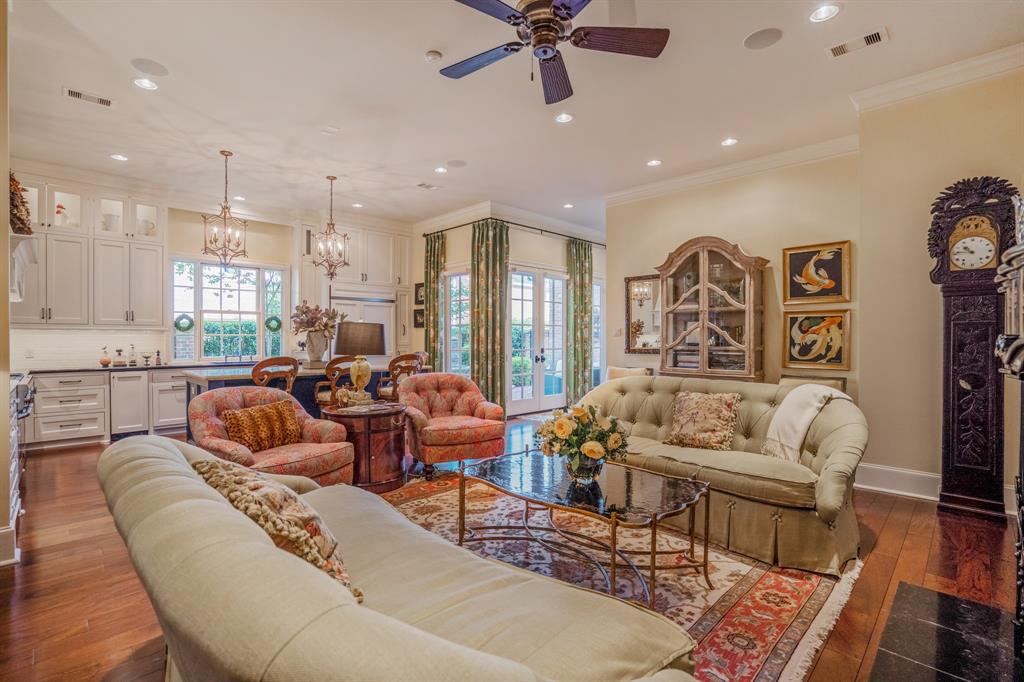 Modern vs Traditional Trending Living Room Sets